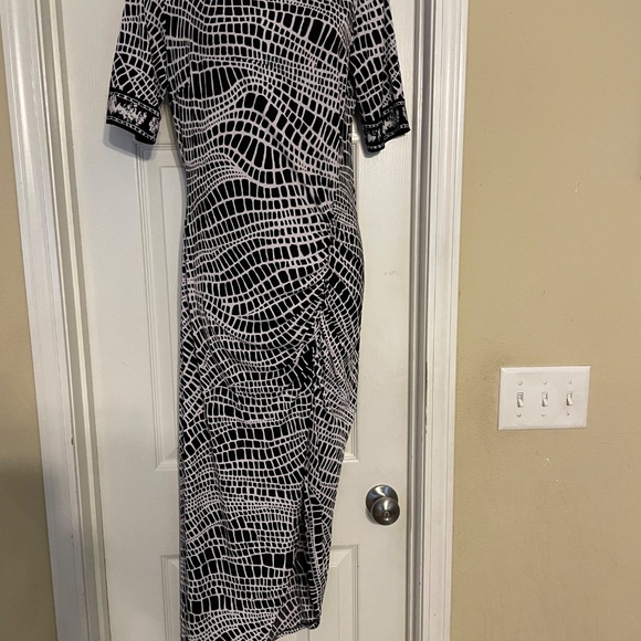 ECI NEW YORK BLACK & WHITE geometrical midi dress, size M - Picture 6 of 6